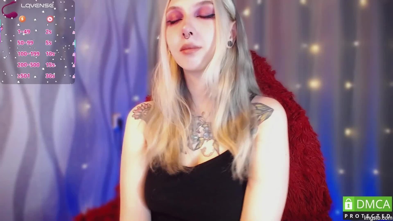 Justmeowgirl