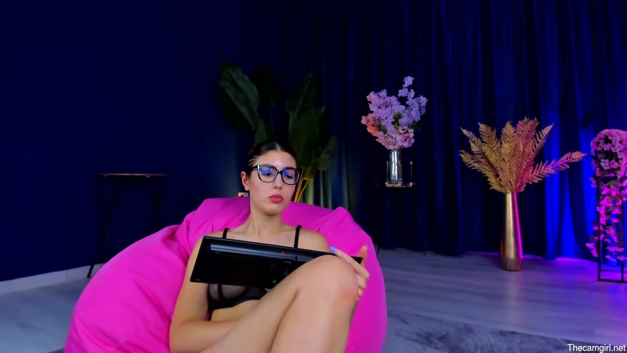 Shycollegebb