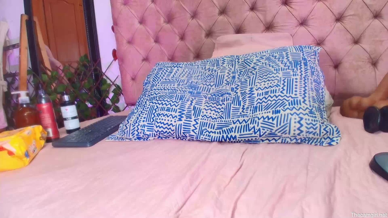 Sharlott_kiss