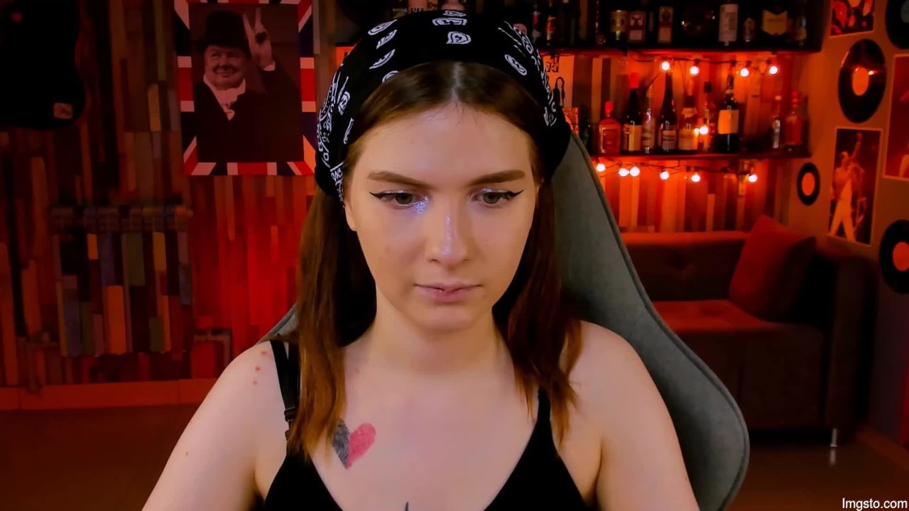 Aliceinredsquare