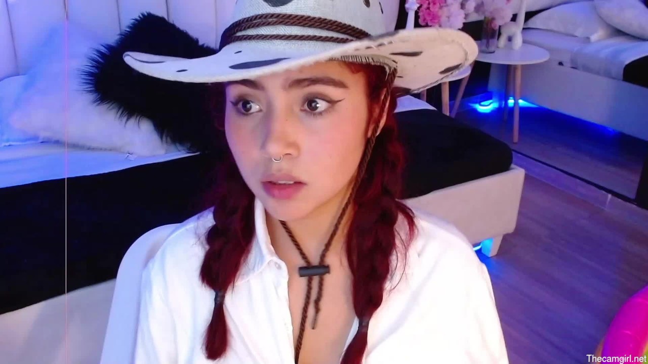 Dakota_bonnet