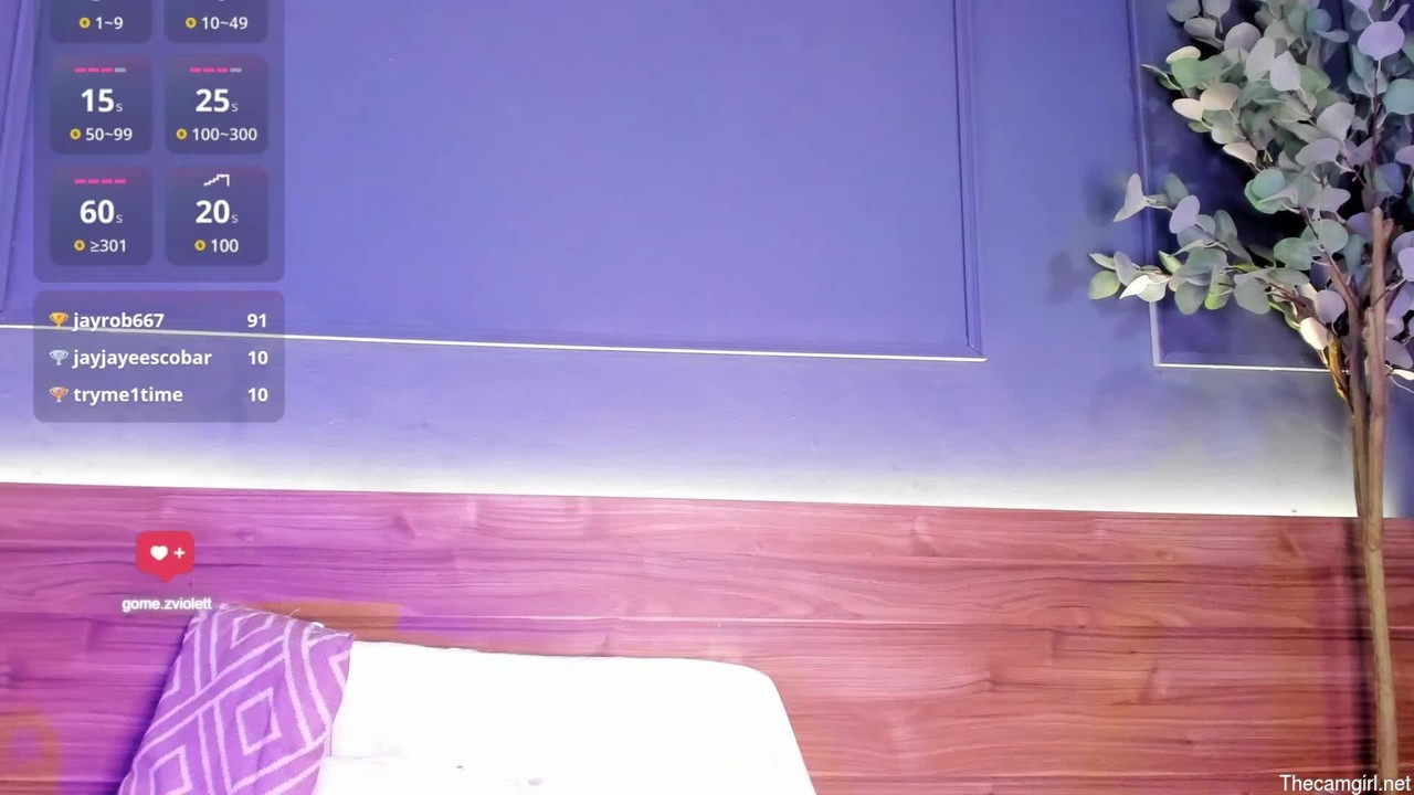 Violettgomez_