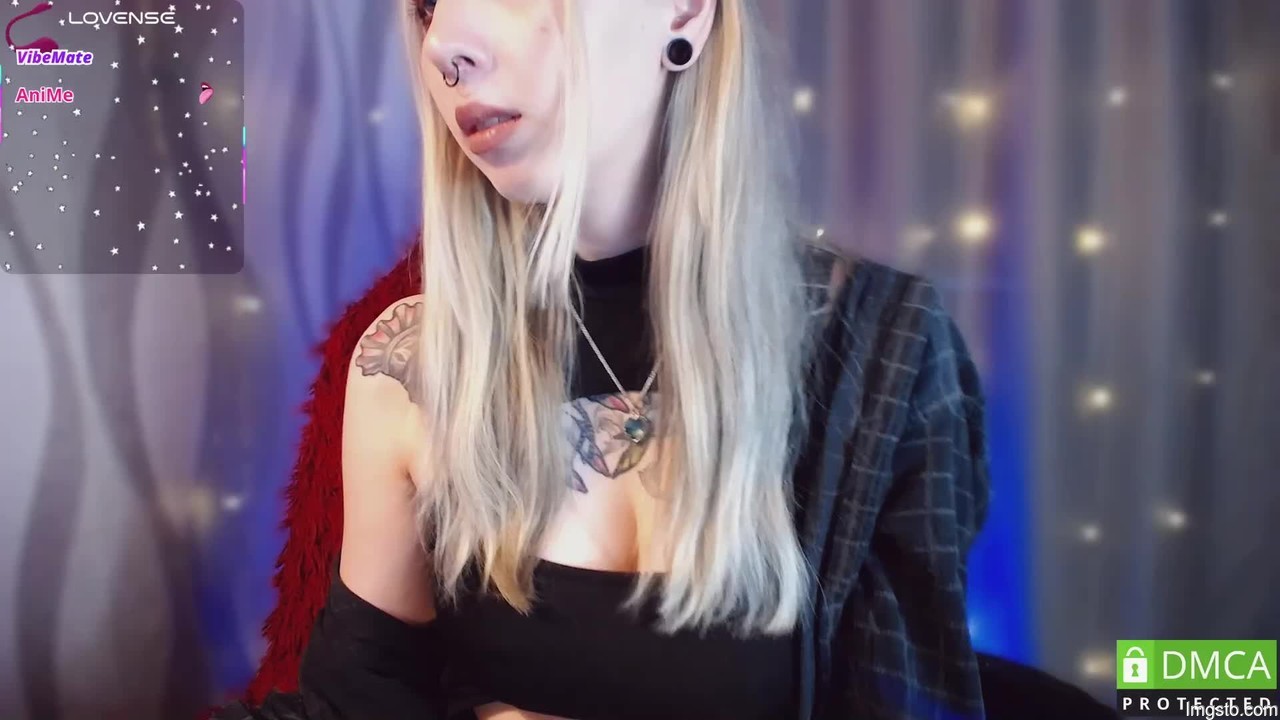 Justmeowgirl