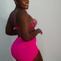 Curvy_chocolate_kisses