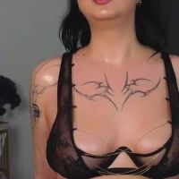 Adele_armas