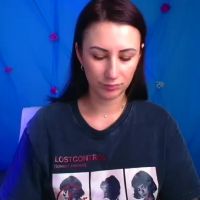 _emma_lay