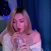 Nicolette_green