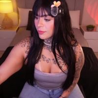 Curvyliciouss