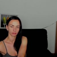 Annakillian_kiss