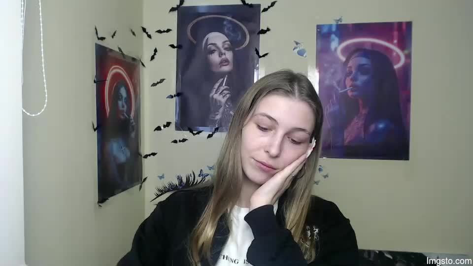 Stranger_giirl