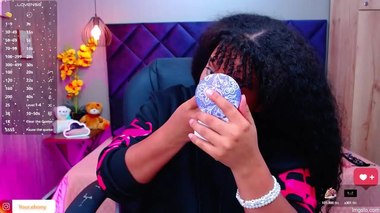 Aisha_violet