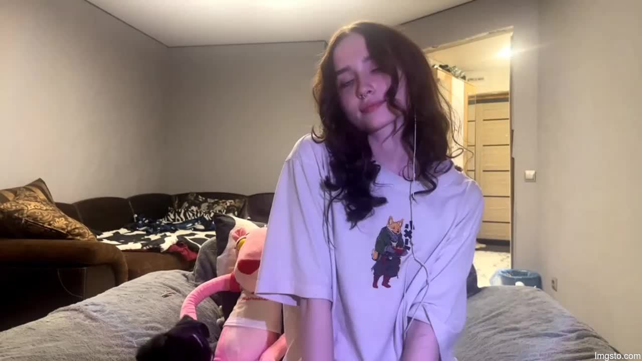Alluring_vibes_69