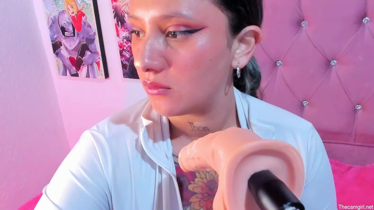 Mila_nixon02