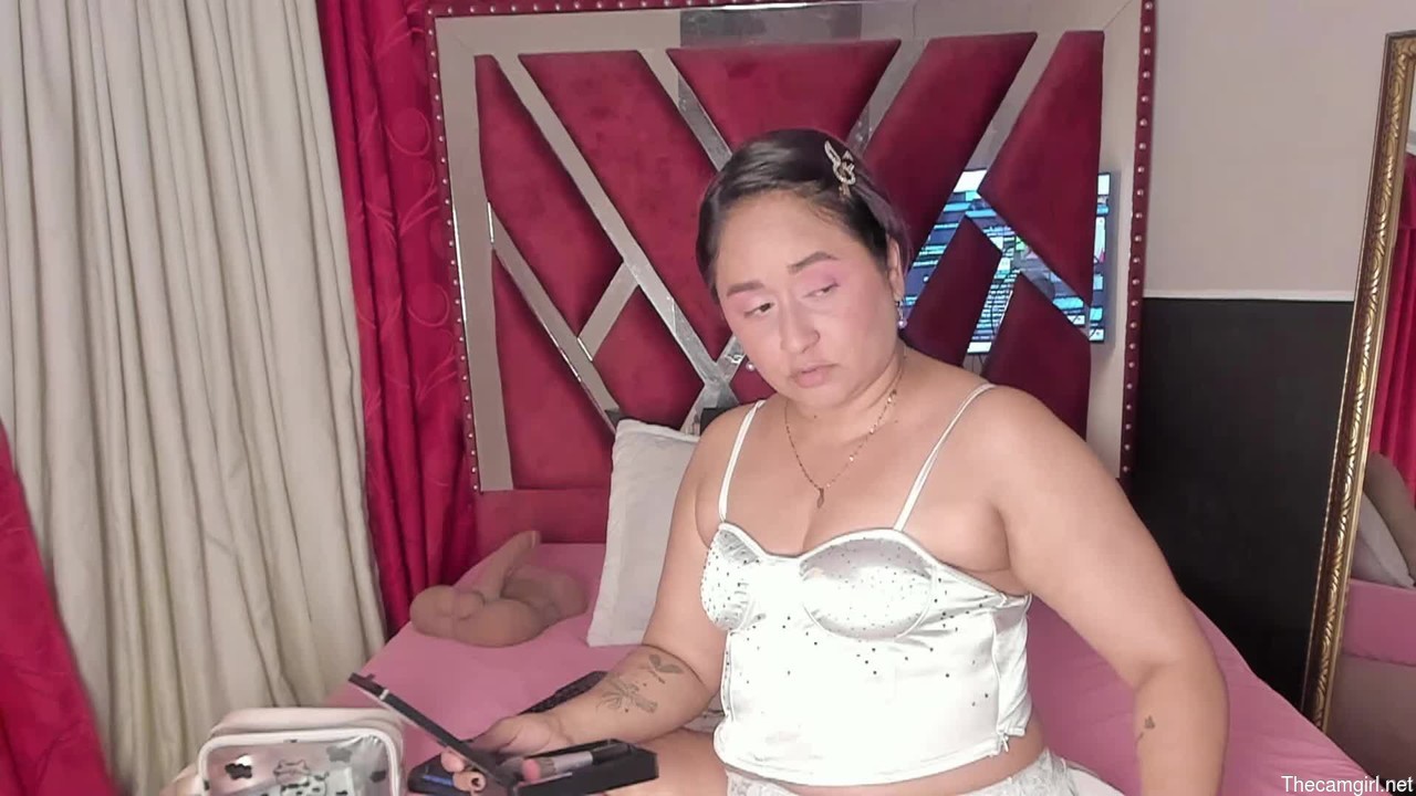 Micaelahott_