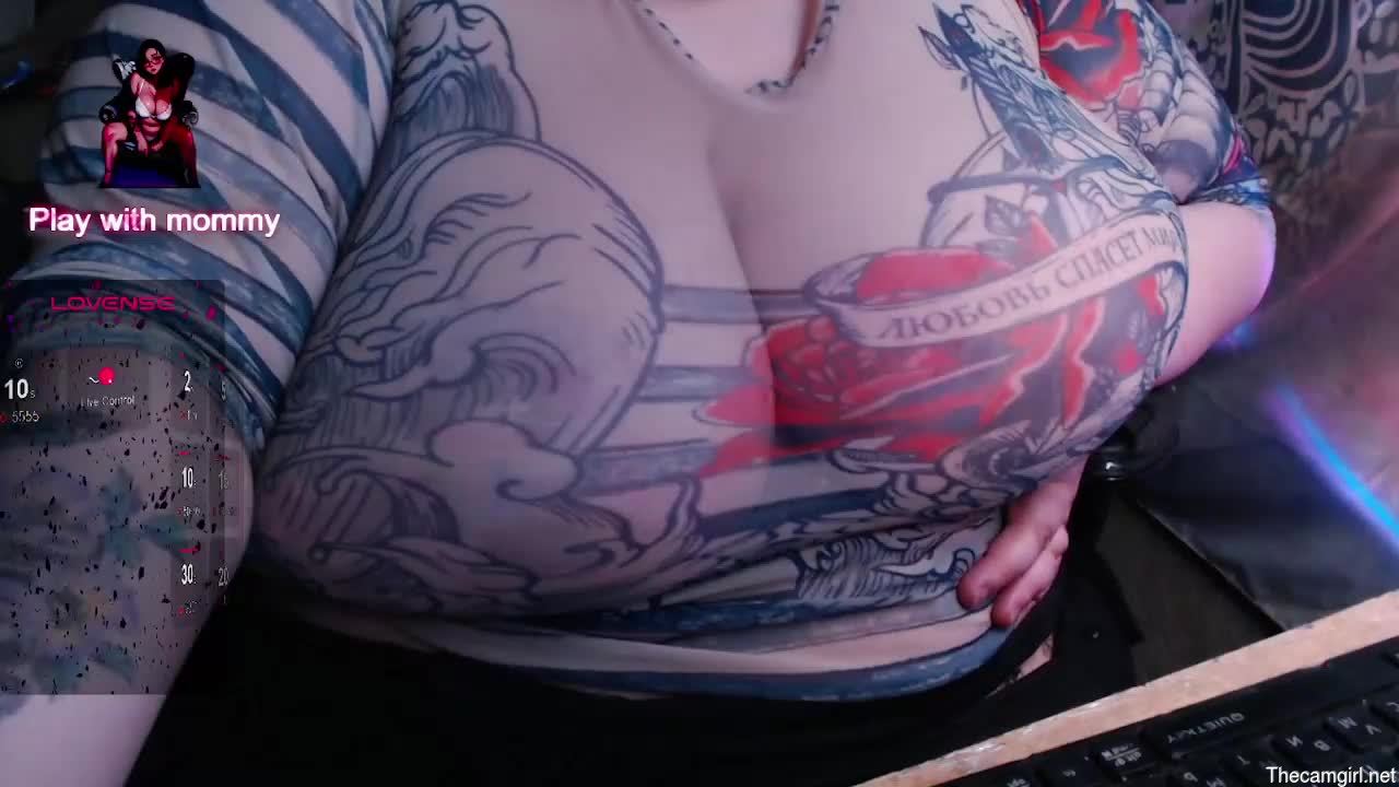 _ellybelly_